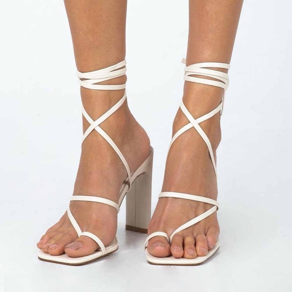 Billini Off White Strappy Wrap Lace Up High Heels Block Heel Club Date Night 6